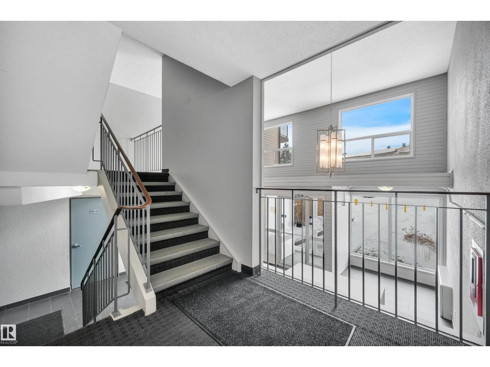 #201 237 WOODVALE RD NW - 5