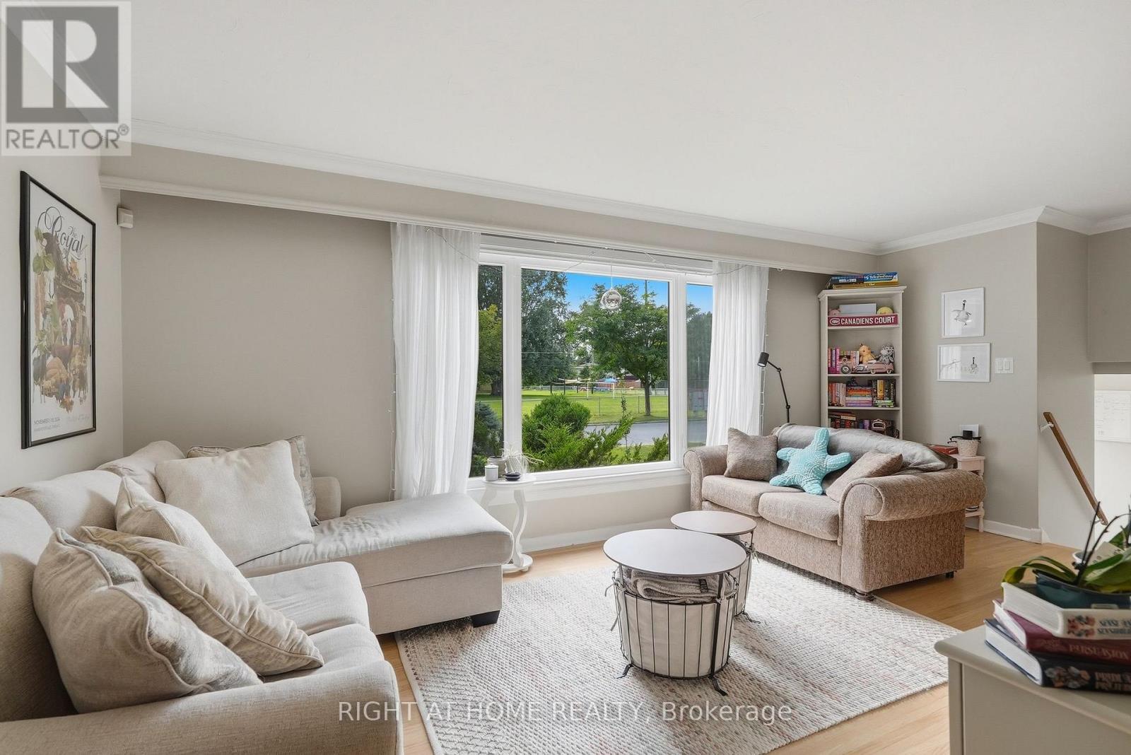 3 Bed, 1 Bath House for Rent in Ottawa – 2346 EDWIN CRESCENT, Ottawa – MLS# X13611094 - Image 7