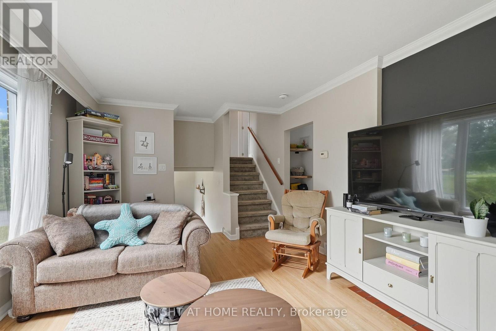 3 Bed, 1 Bath House for Rent in Ottawa – 2346 EDWIN CRESCENT, Ottawa – MLS# X13611094 - Image 8