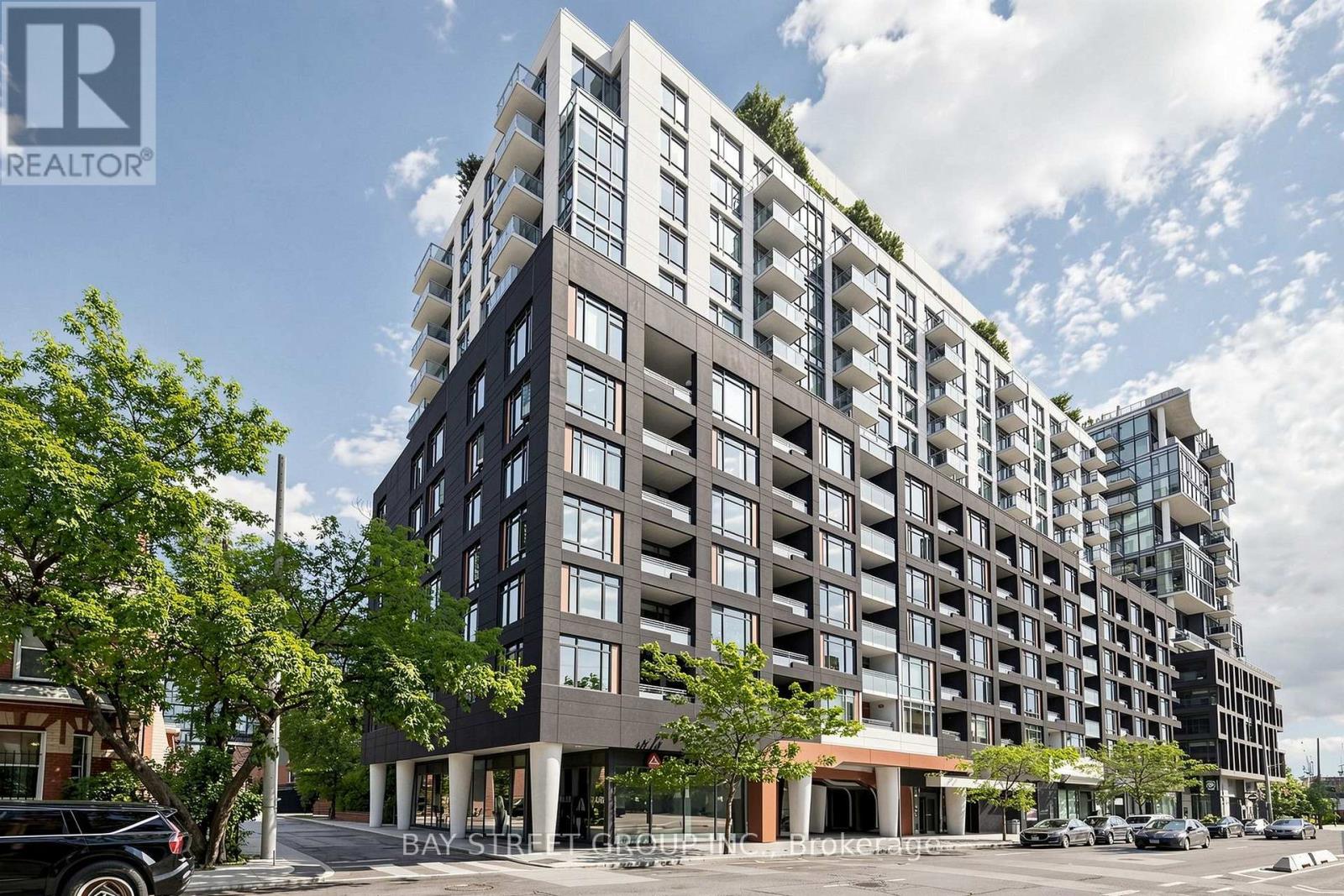 #1118 525 ADELAIDE STREET W - 1