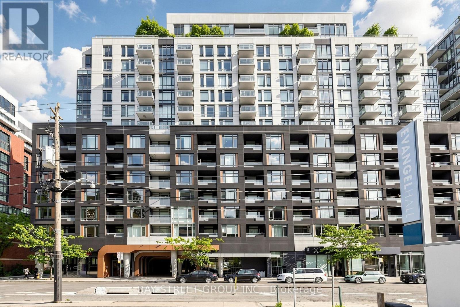 #1118 525 ADELAIDE STREET W - 2