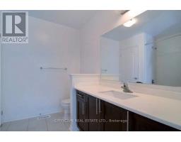 1136 Schooling Drive E, Oshawa, ON L1H7K5 Photo 10