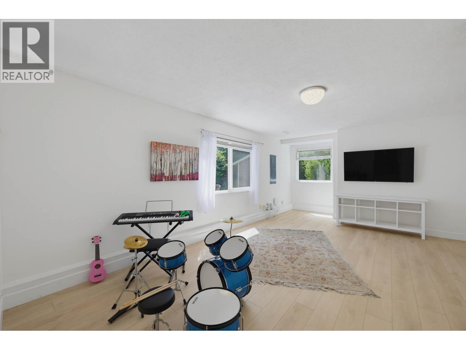 856 55A STREET, Delta