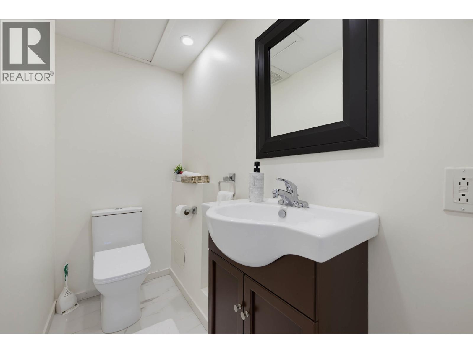 856 55A STREET, Delta