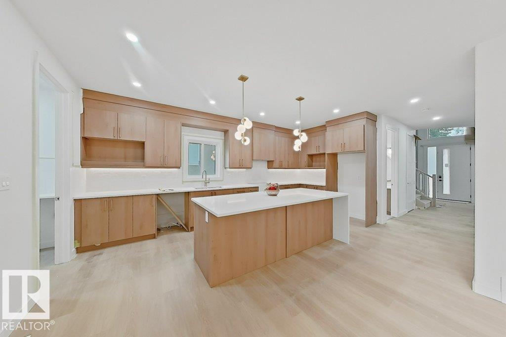 9216 91 ST NW - Image 16