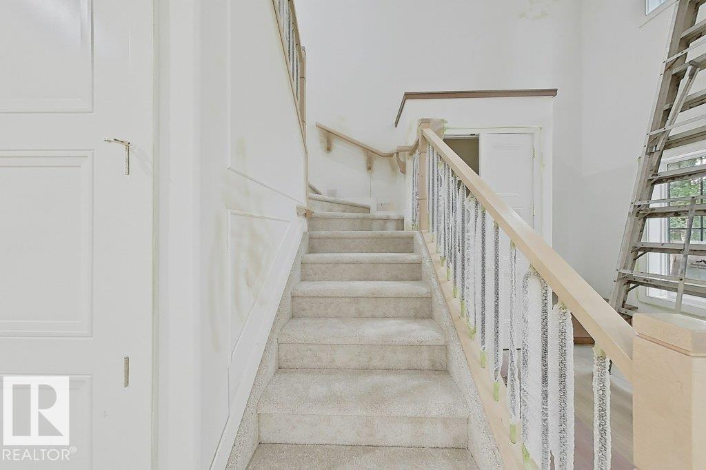 9216 91 ST NW - 18
