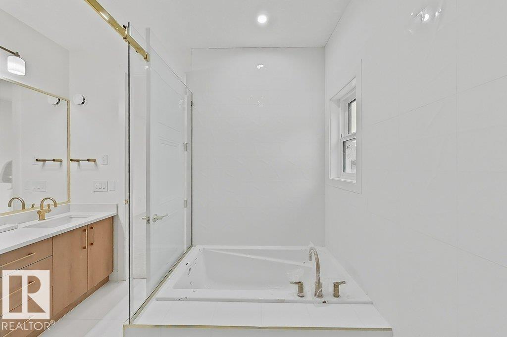 9216 91 ST NW - Image 33