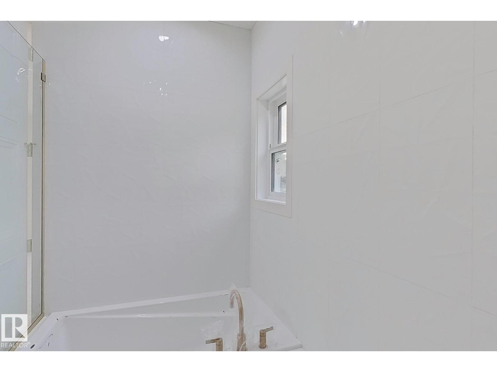 9216 91 ST NW - Image 44