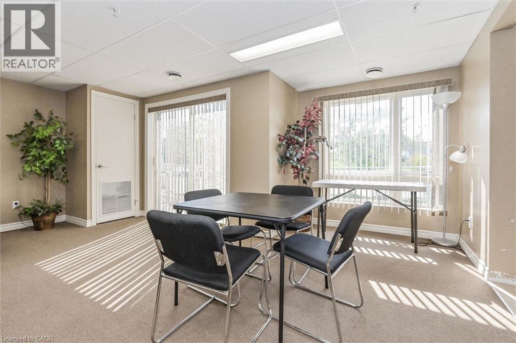 #302 645 ST DAVID Street S - 34