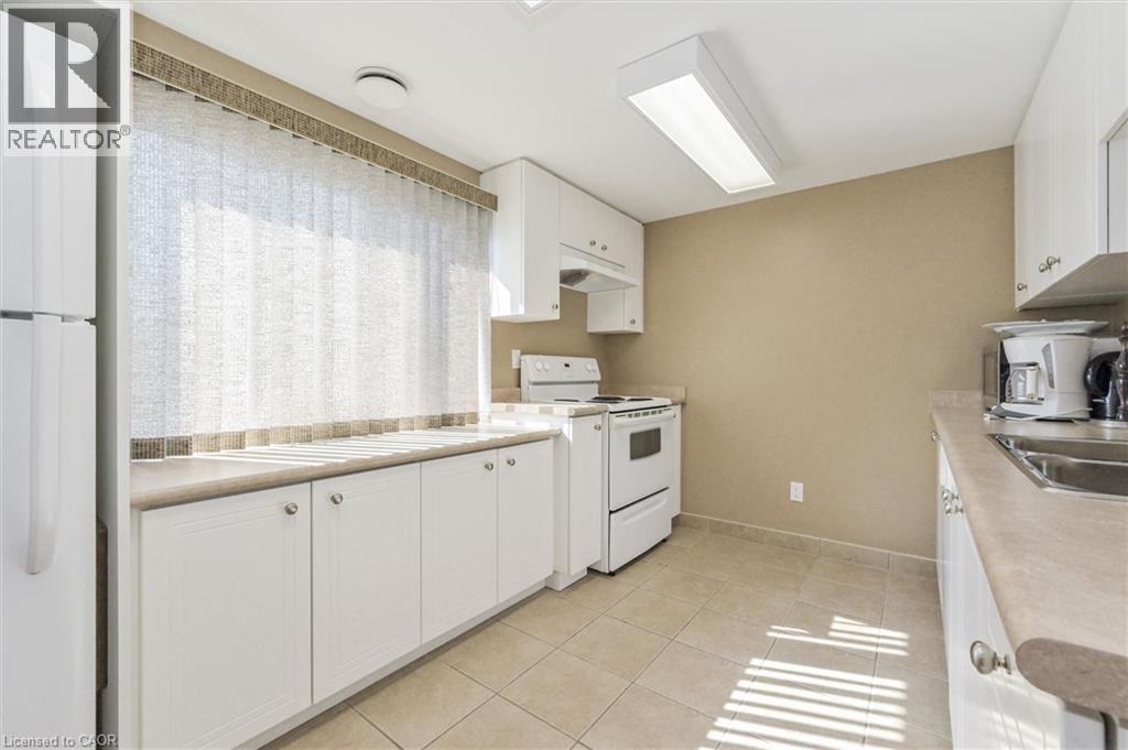 #302 645 ST DAVID Street S - 35