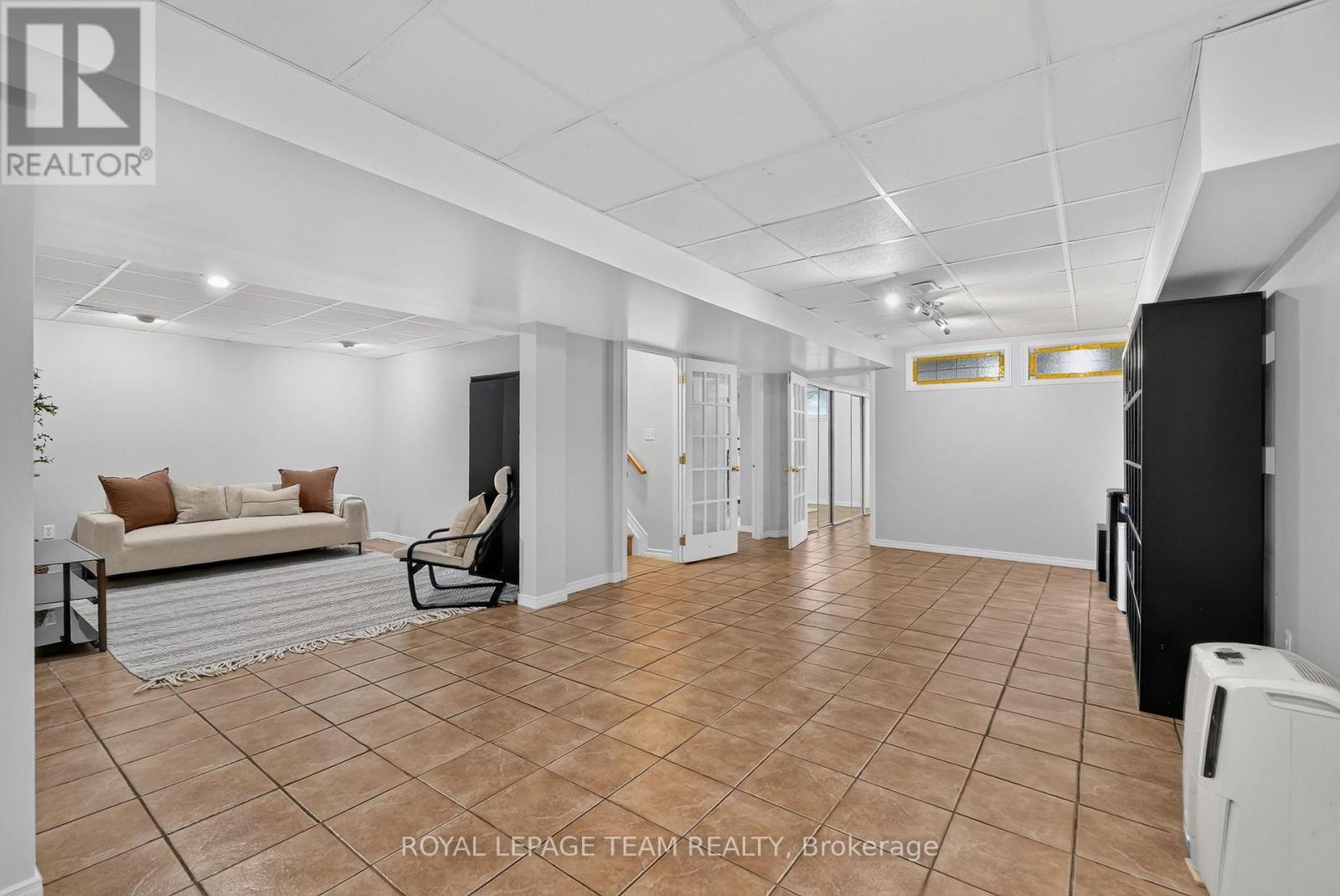 76 MANITOU STREET - Image 31