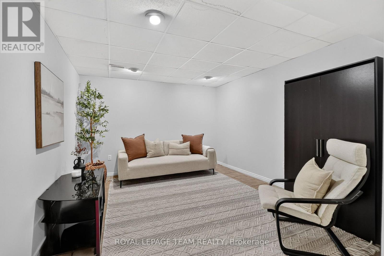 76 MANITOU STREET - Image 32