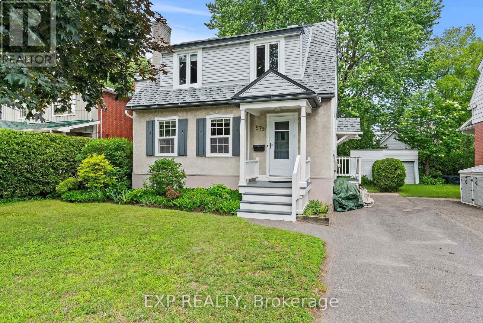 579 BROADVIEW AVENUE - 1