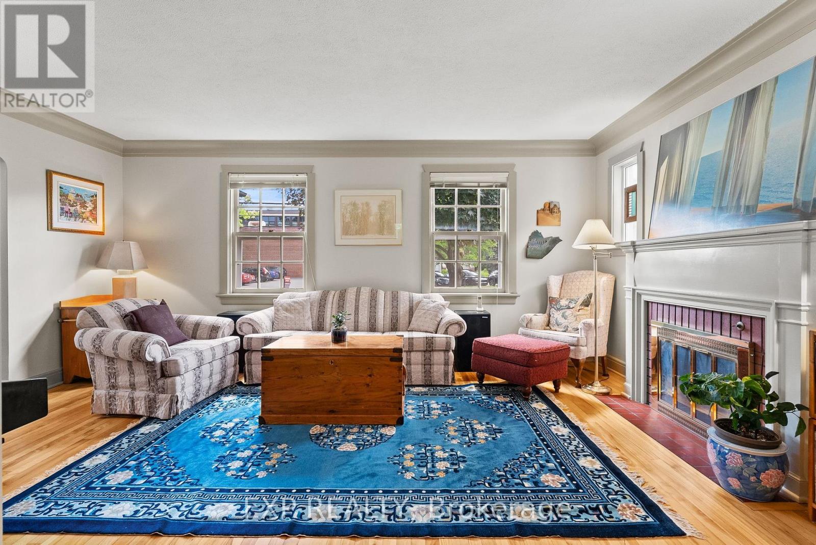 579 BROADVIEW AVENUE - 13