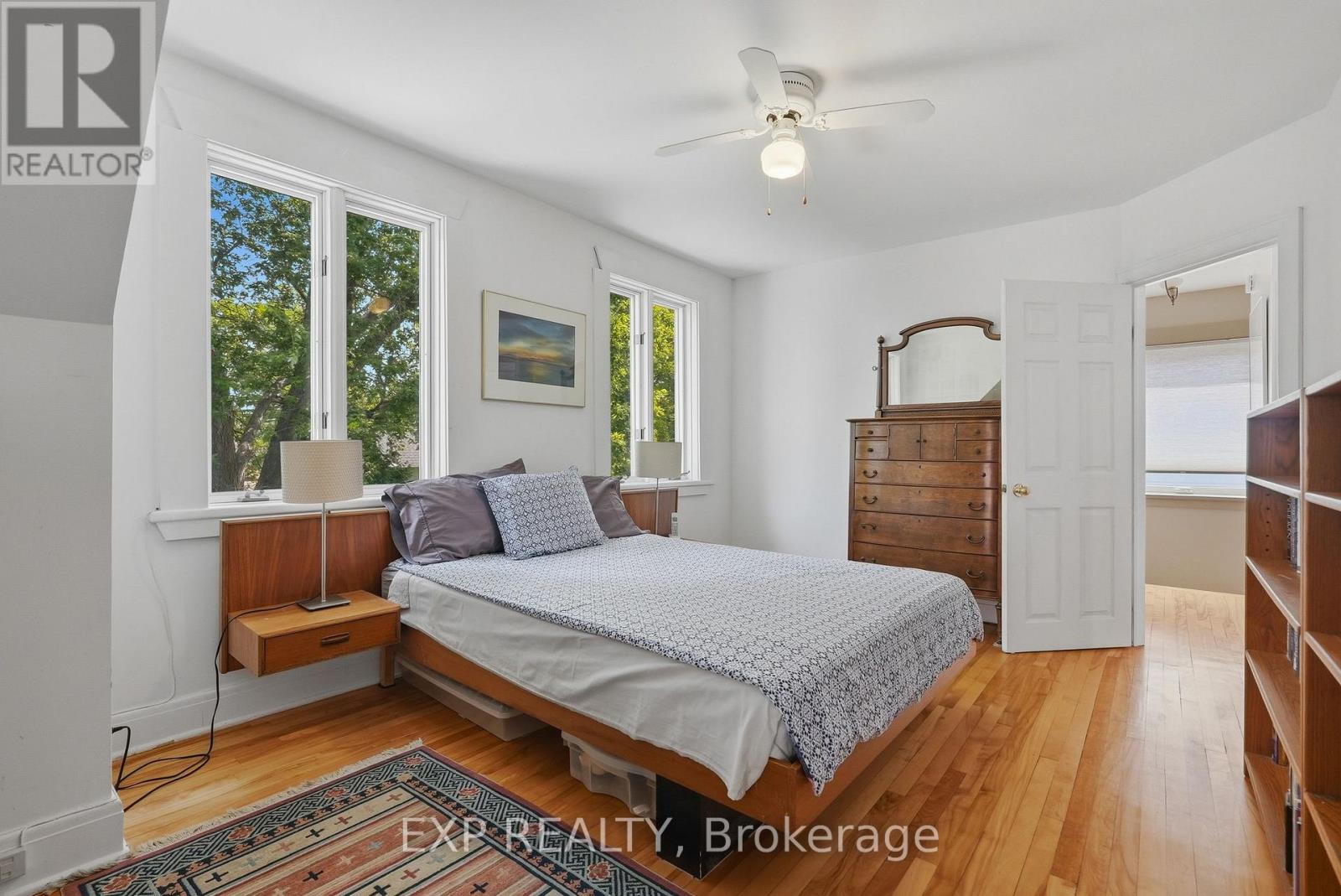 579 BROADVIEW AVENUE - 20