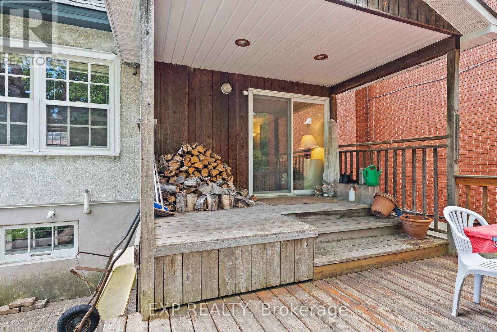 579 BROADVIEW AVENUE - 32