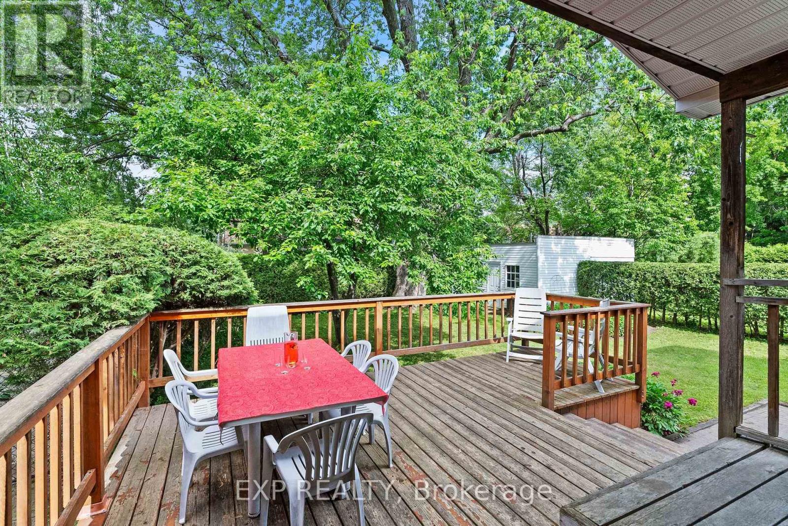 579 BROADVIEW AVENUE - 33