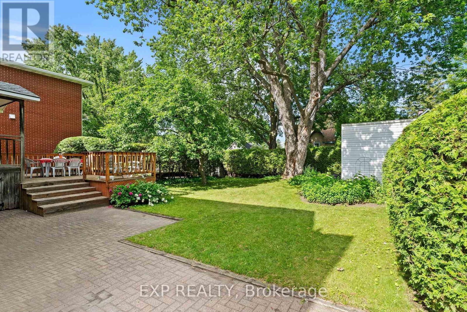 579 BROADVIEW AVENUE - 36