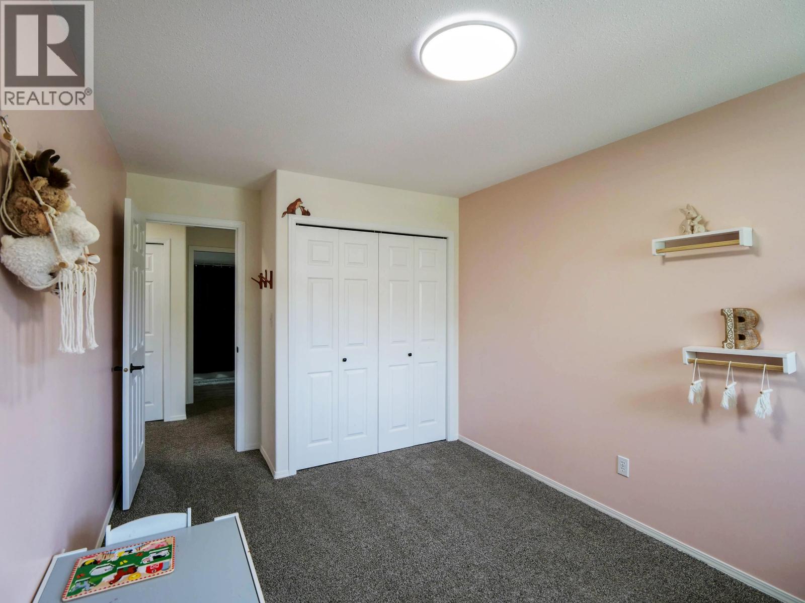 #4 410 PINCHBECK STREET - 18