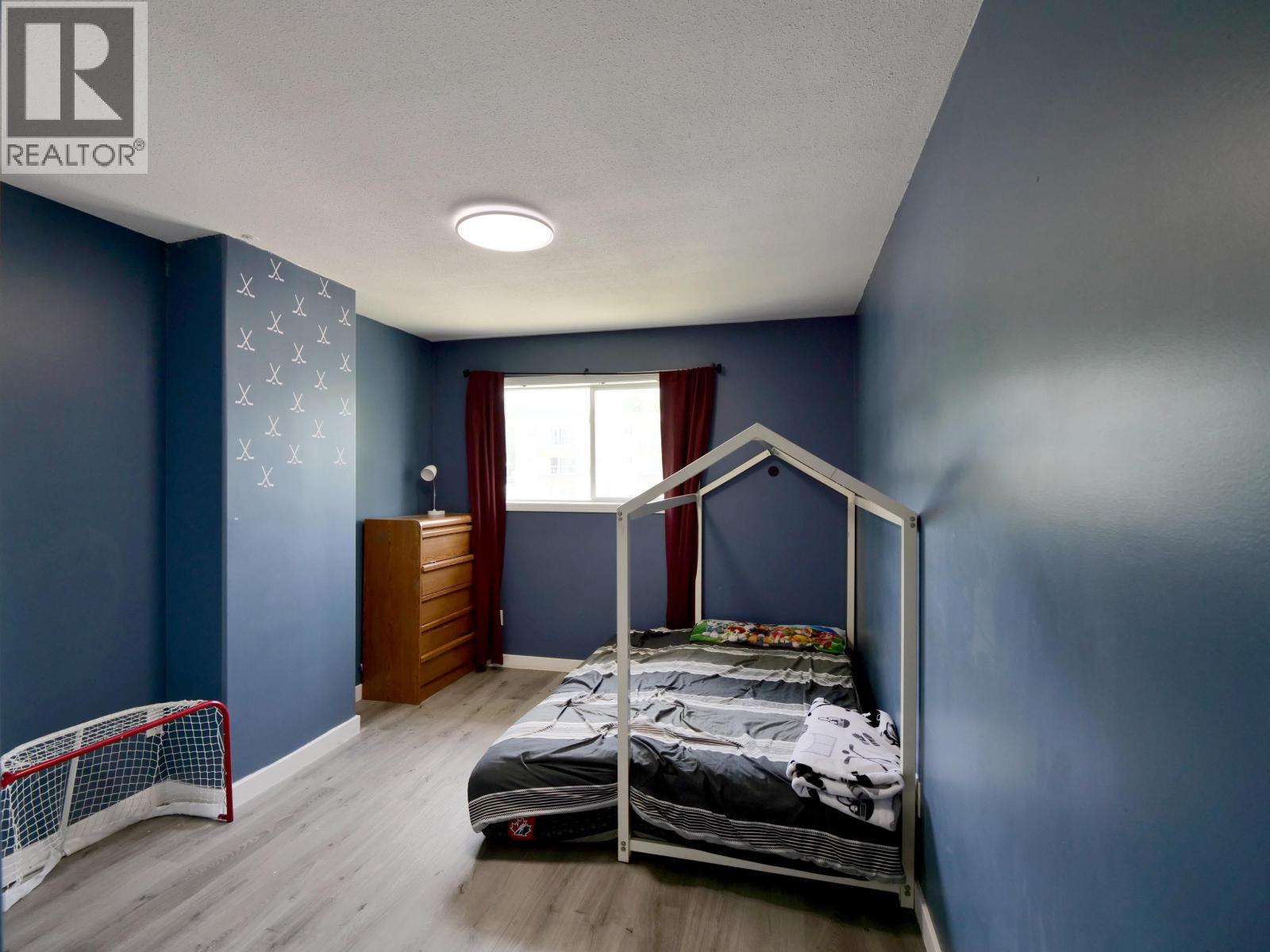 #4 410 PINCHBECK STREET - 23