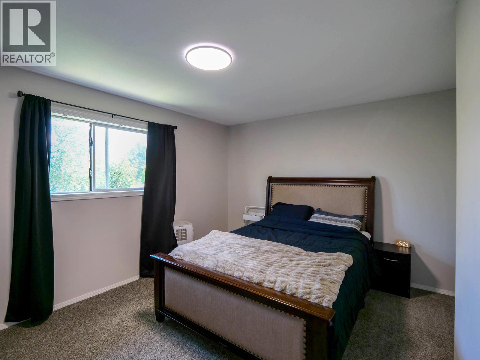 #4 410 PINCHBECK STREET - 24