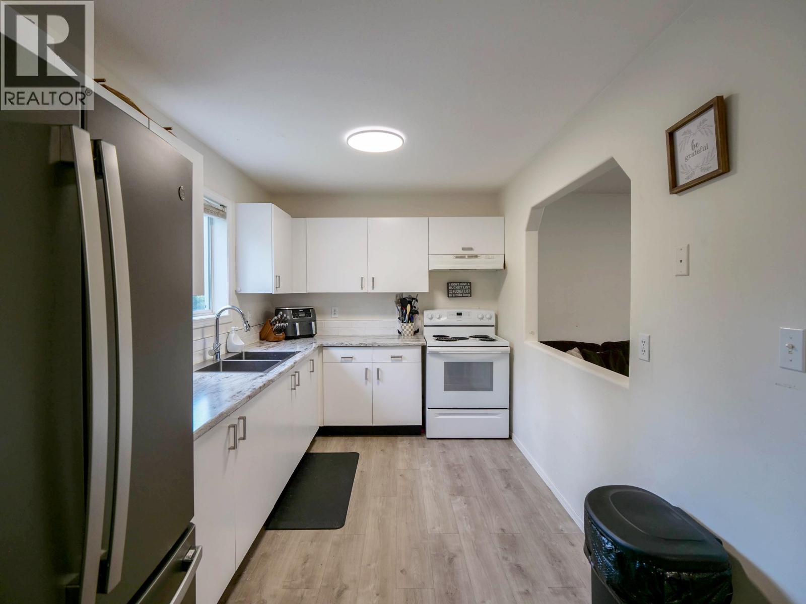#4 410 PINCHBECK STREET - 6