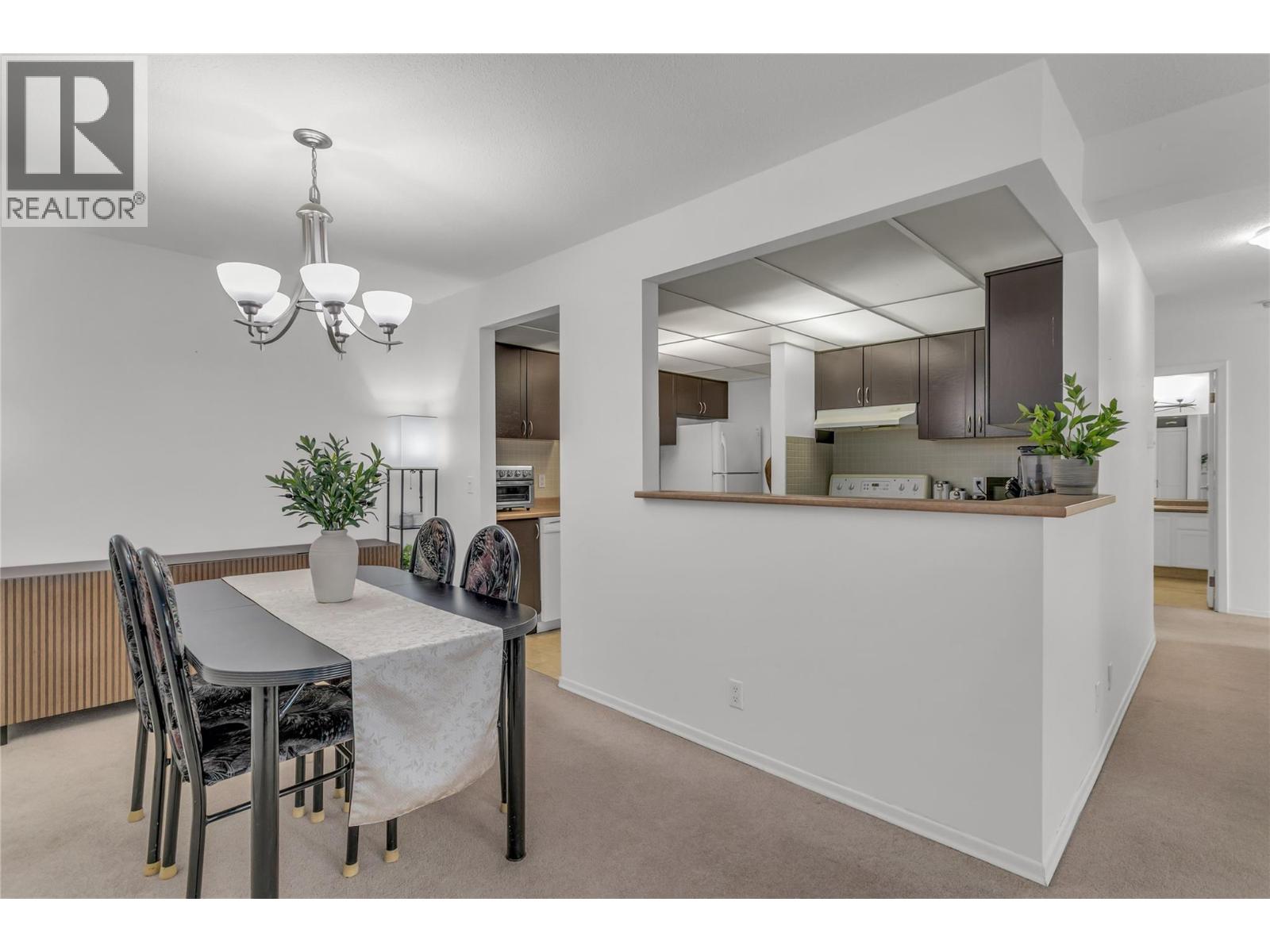 Dining Room / Kitchen