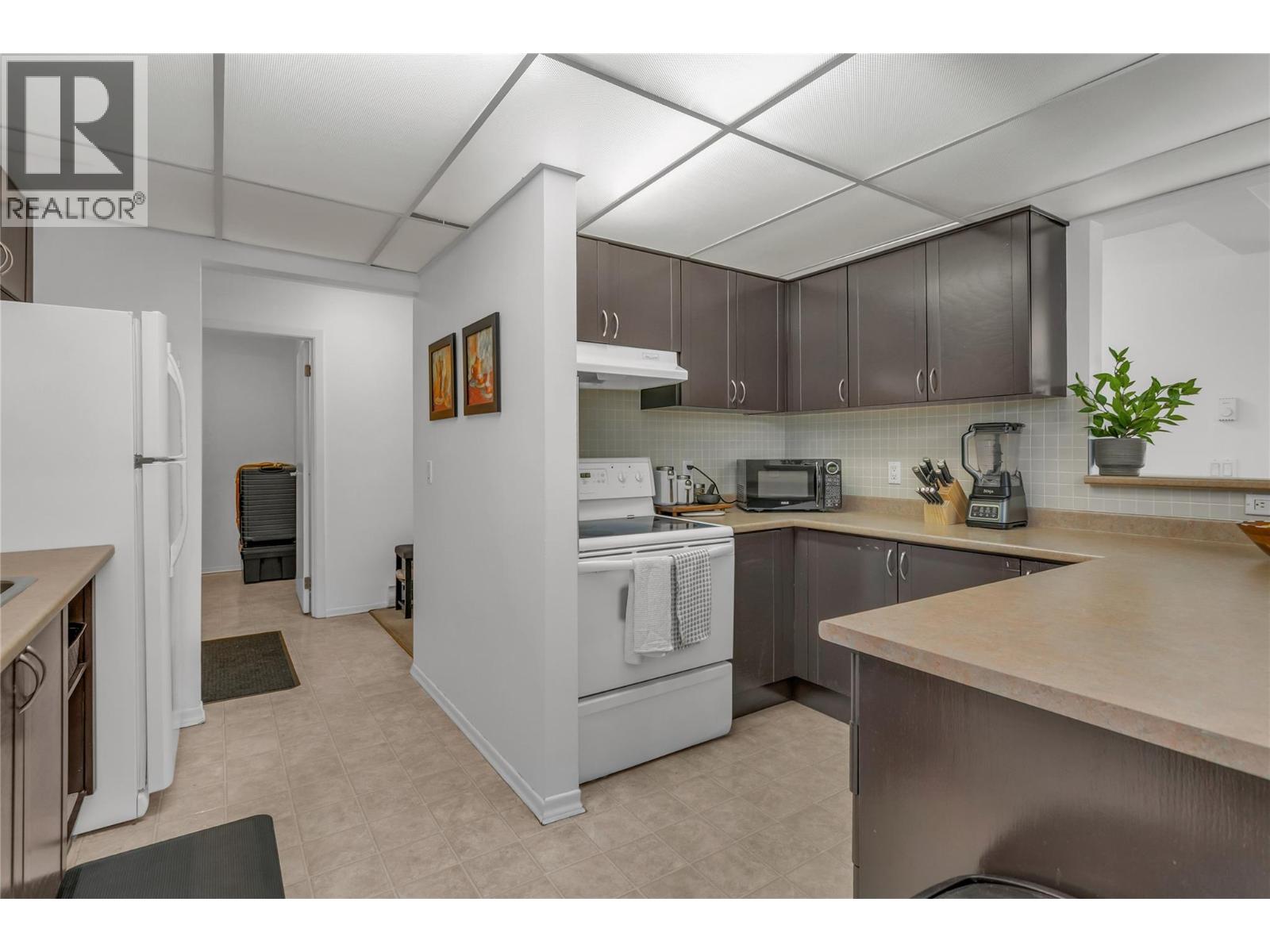 #308 1075 Bernard Avenue - 4