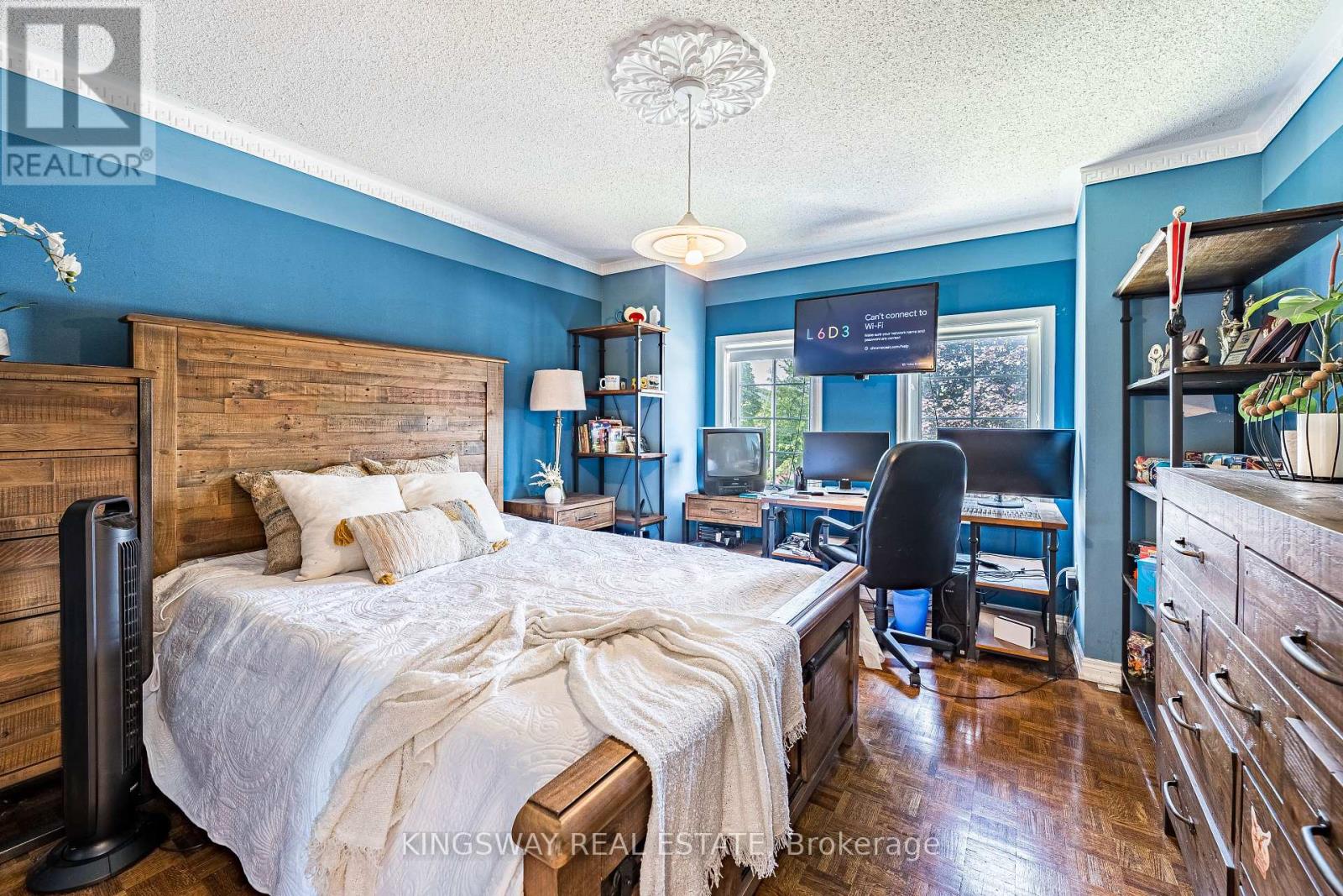 5969 RAYSHAW CRESCENT - 35