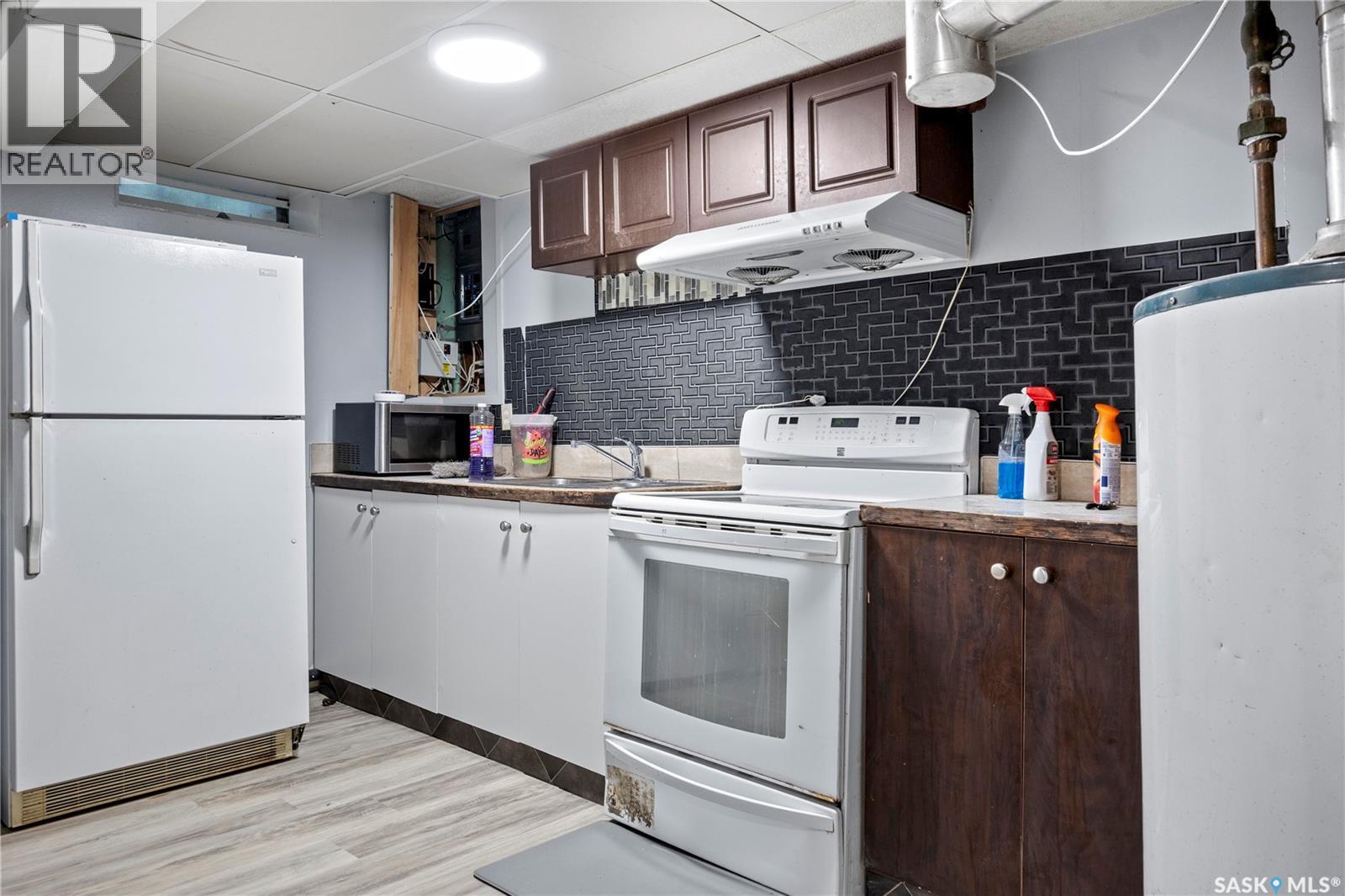 2905 GRANT ROAD - 35