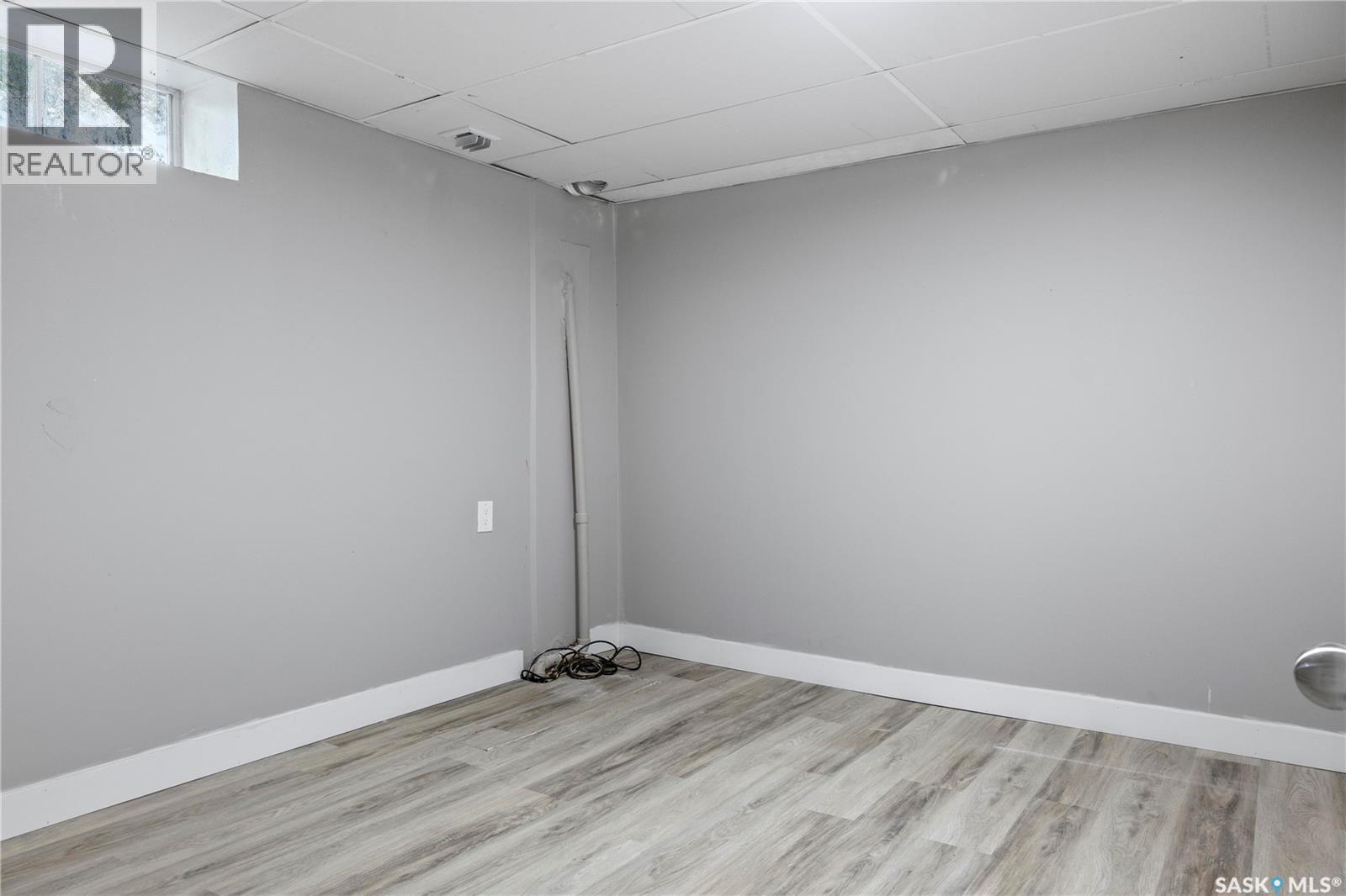 2905 GRANT ROAD - 32