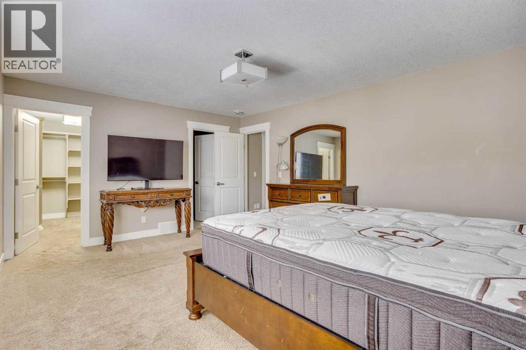 208 Sparrow Hawk Drive, Fort McMurray
