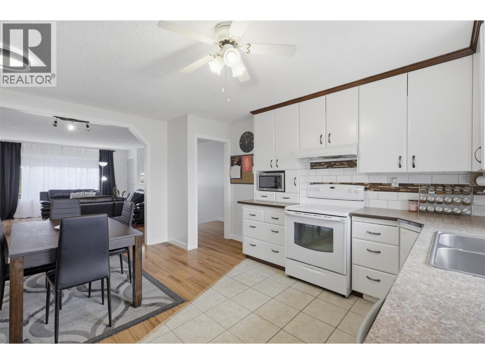 849 Southill Street - 17