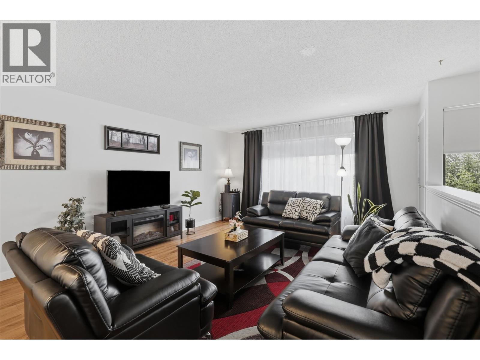 849 Southill Street - 7