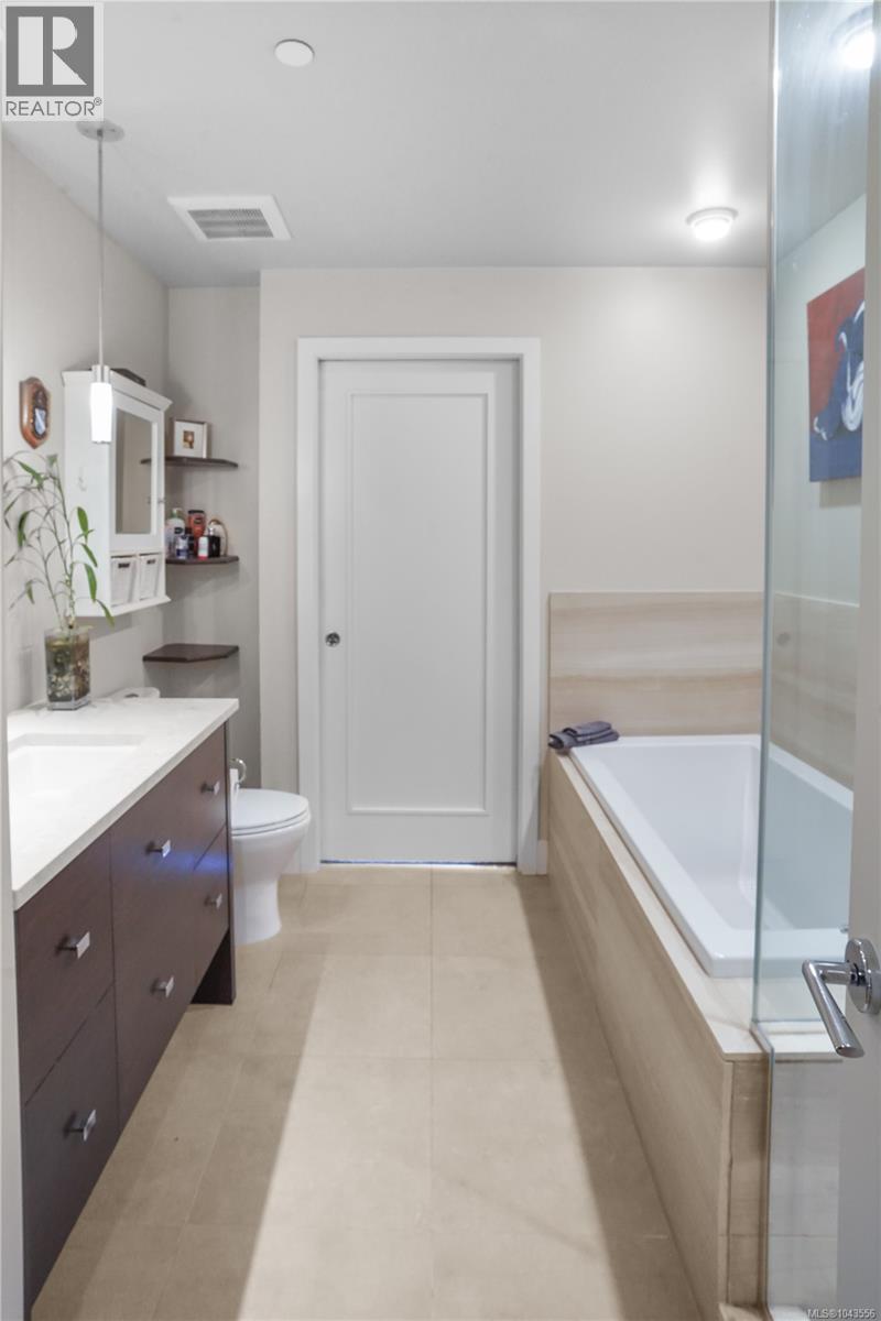 #405 3223 Selleck Way - 15