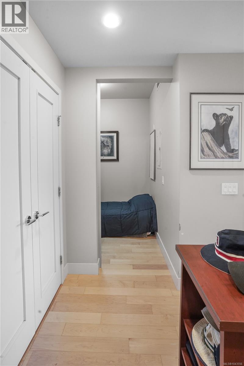 #405 3223 Selleck Way - 16