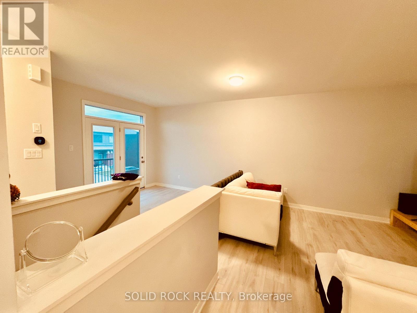 21 STITCH MEWS STREET - 10