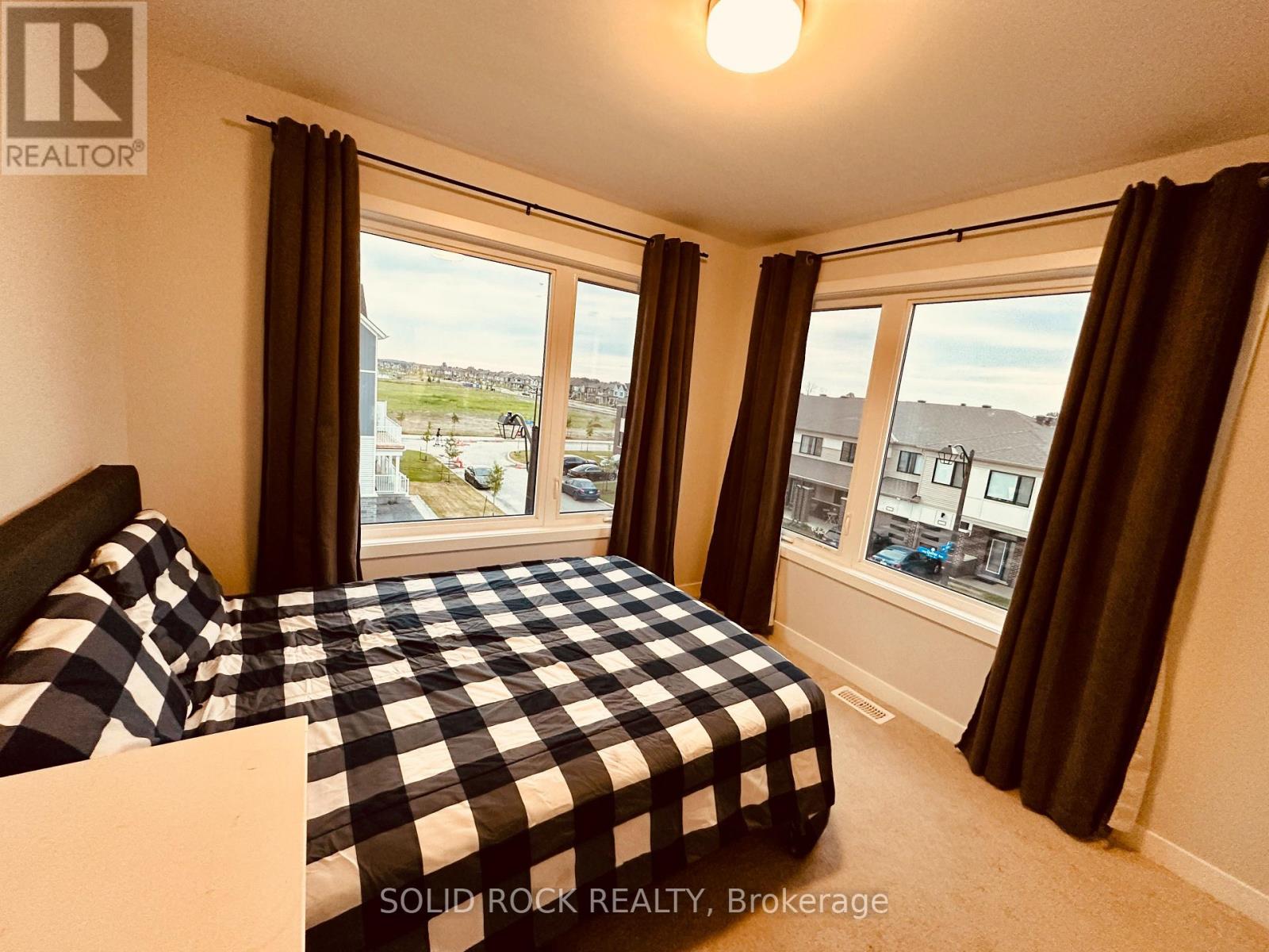 21 STITCH MEWS STREET - 36