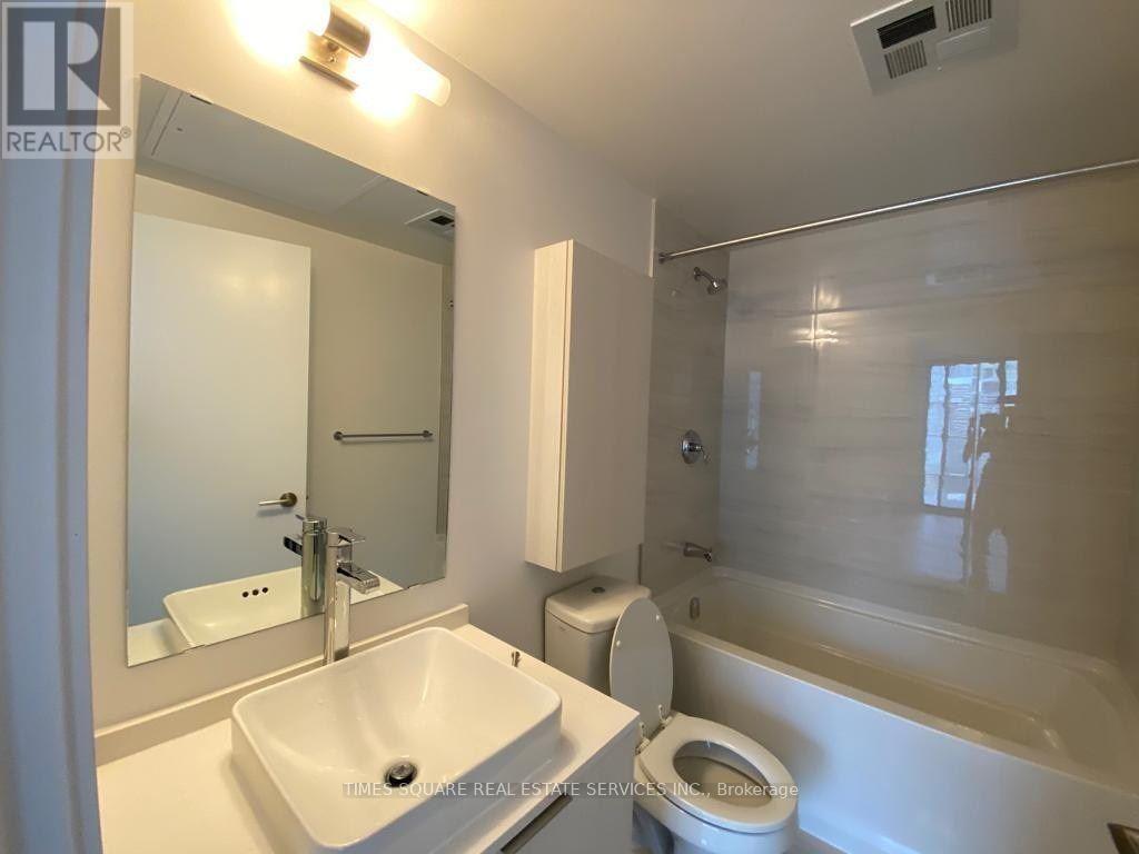 #1008 11 WELLESLEY STREET W - 5