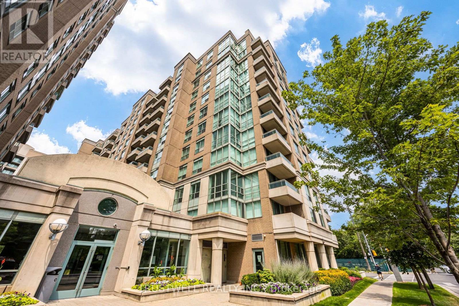 #401 39 PEMBERTON AVENUE - Image 3