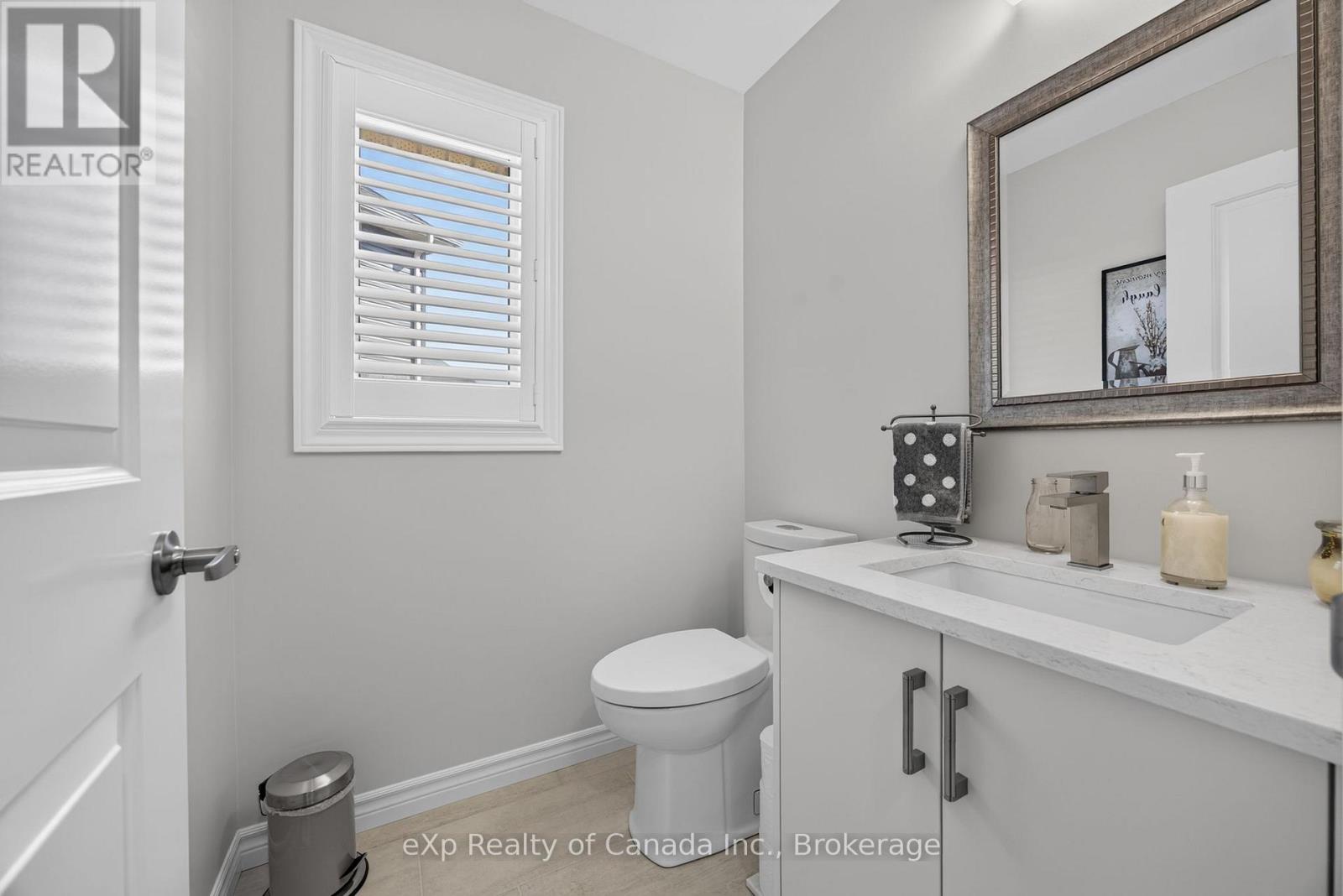 21 EVYLEAN COURT - 16
