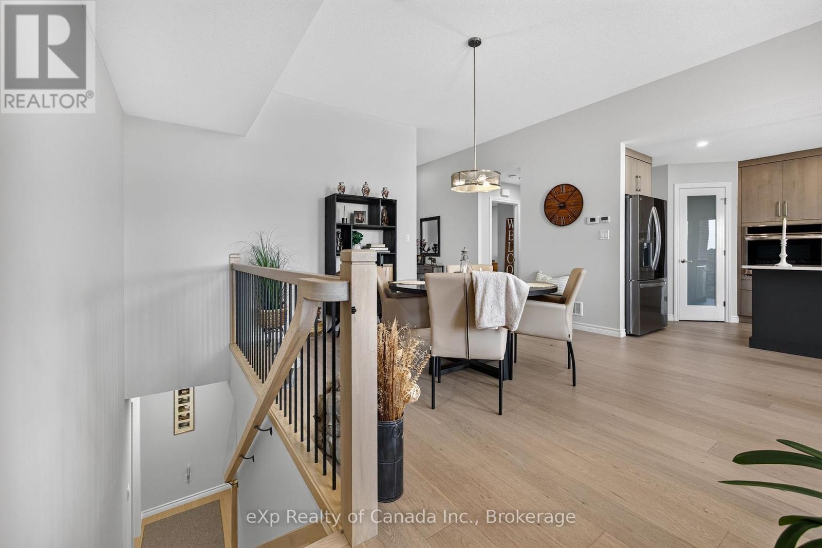 21 EVYLEAN COURT - 18