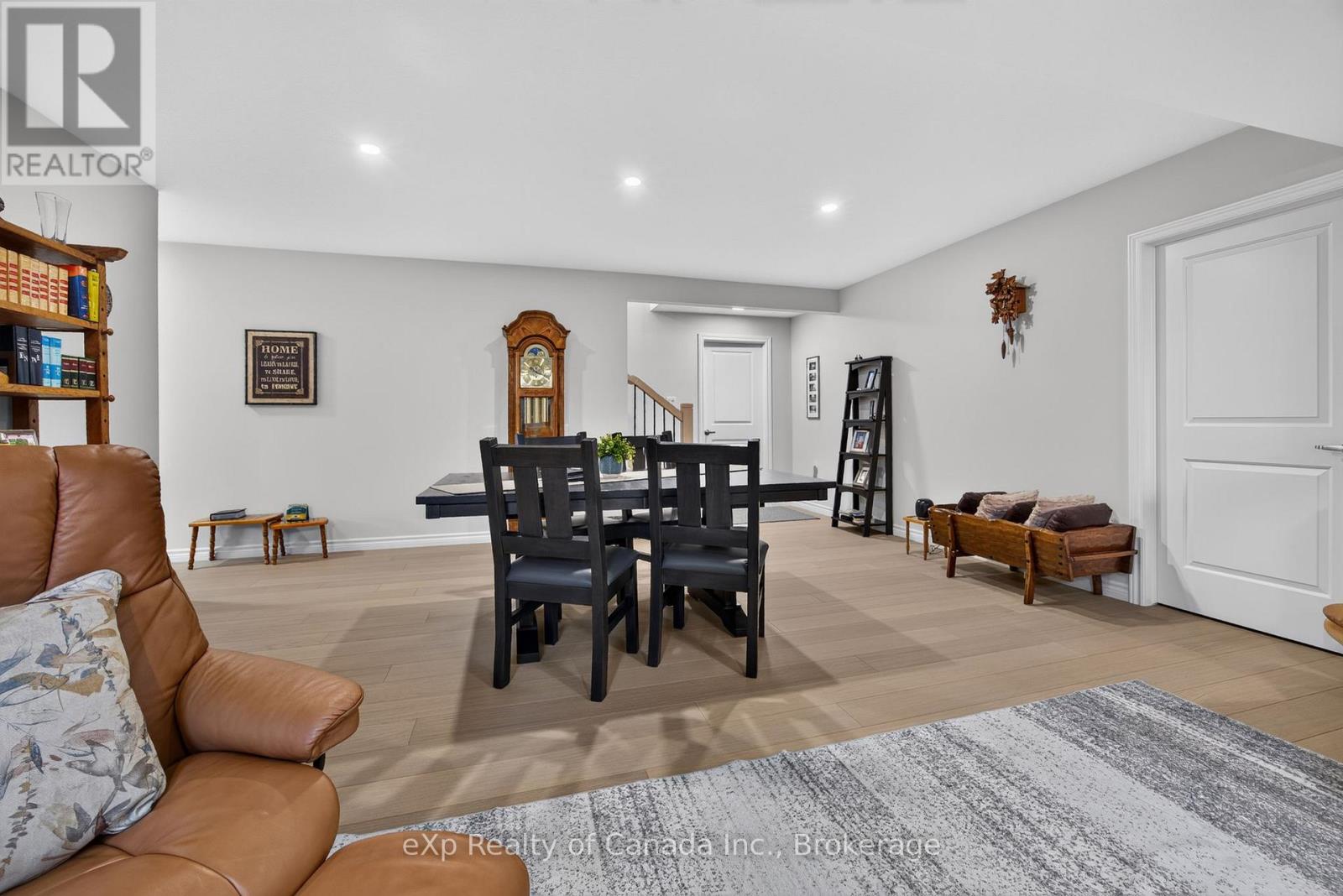 21 EVYLEAN COURT - Image 21