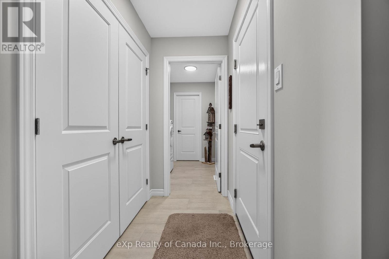21 EVYLEAN COURT - 25