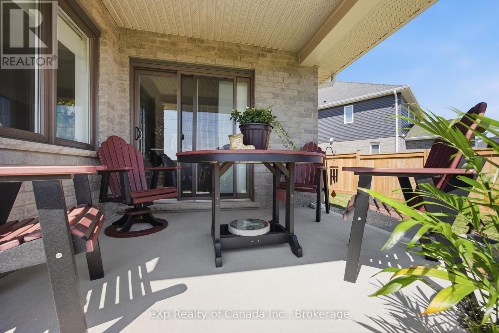21 EVYLEAN COURT - 27
