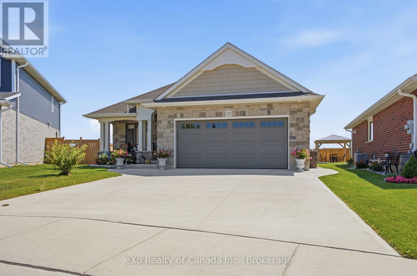 21 EVYLEAN COURT - 35