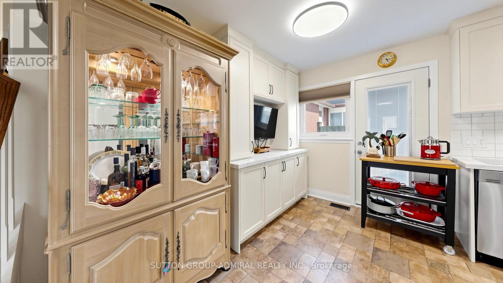 218 BAY THORN DRIVE - 18