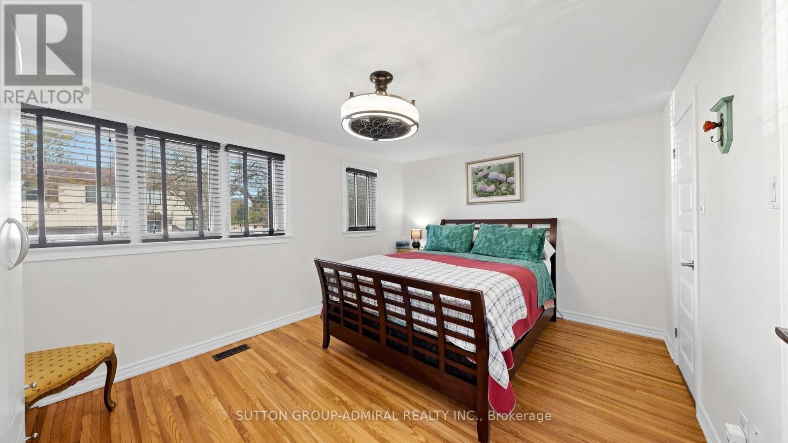 218 BAY THORN DRIVE - 24