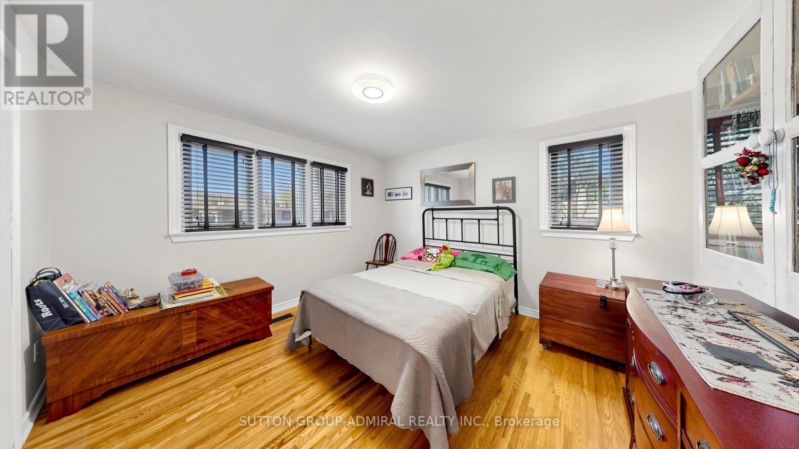 218 BAY THORN DRIVE - 28