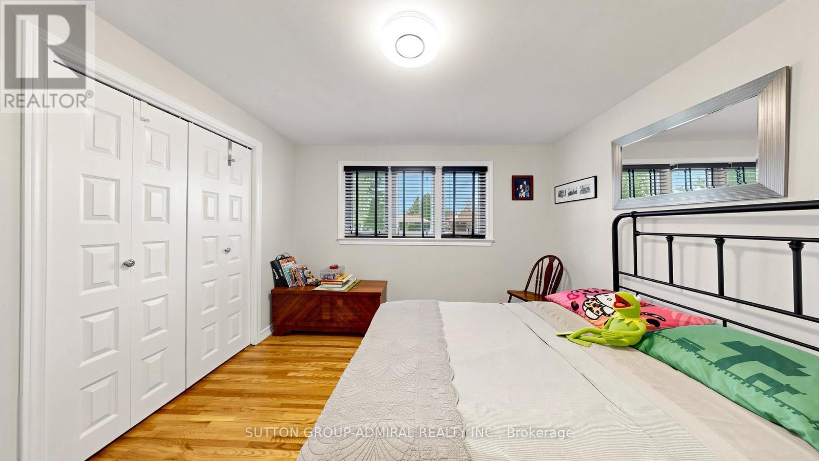 218 BAY THORN DRIVE - 30